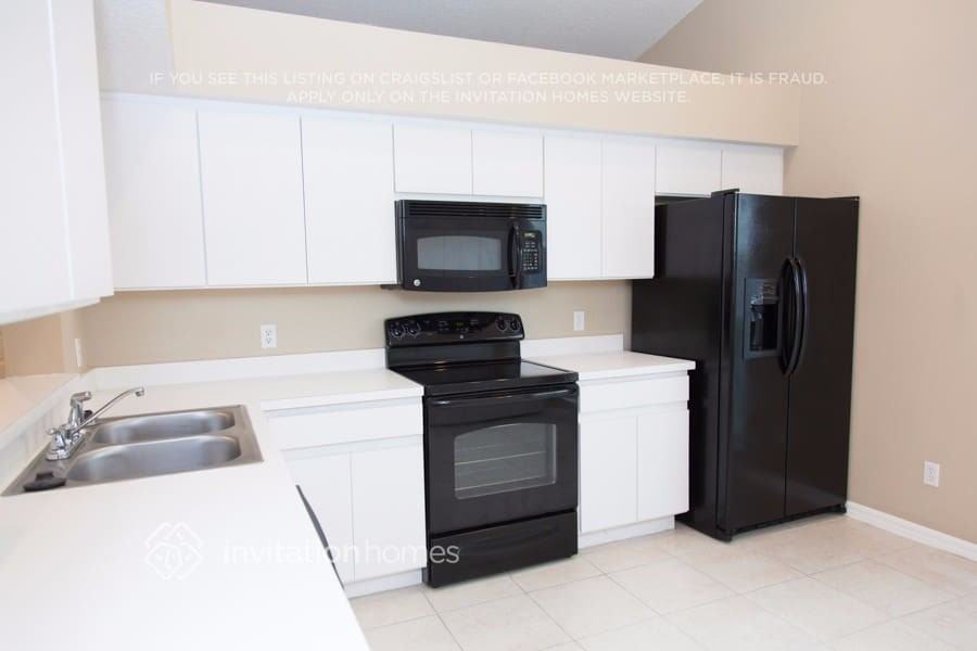 4609 Rockingchair Dr - Photo 5 of 23