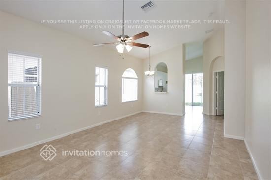 2110 Ne 37th Rd - Photo 4 of 13