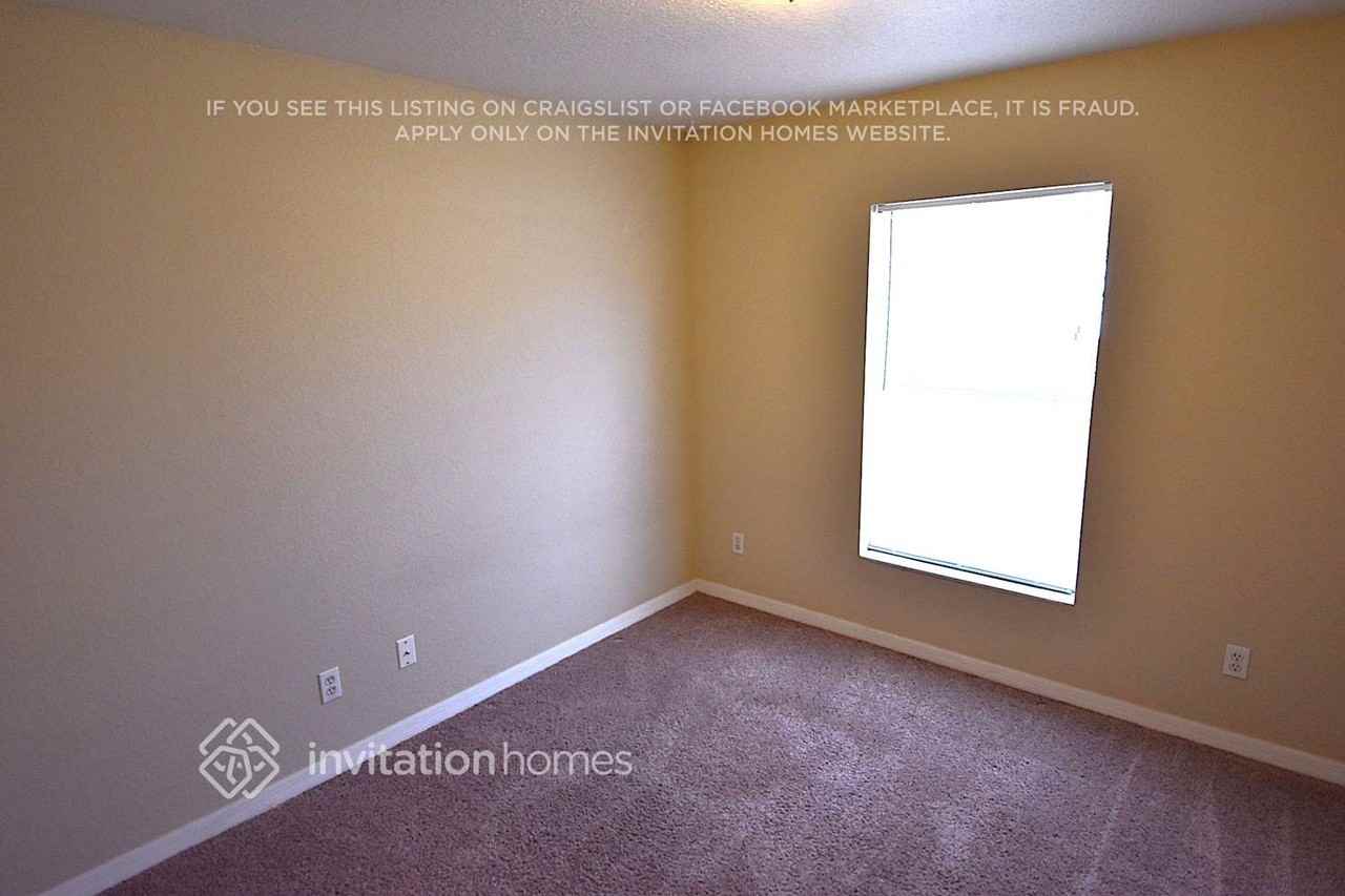 277 Boca Ciega Rd - Photo 4 of 8