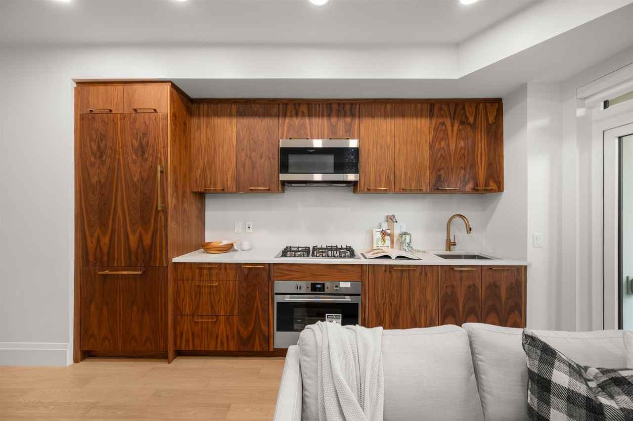 2550 Garden Drive - Photo 3 of 10