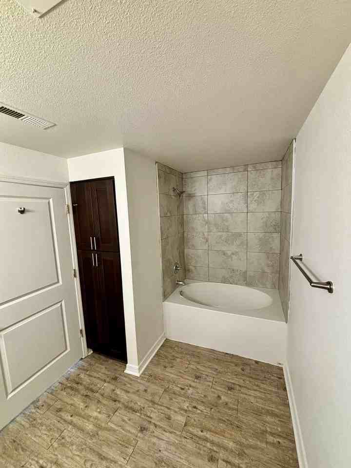 Renaissance Pointe - Photo 4 of 6
