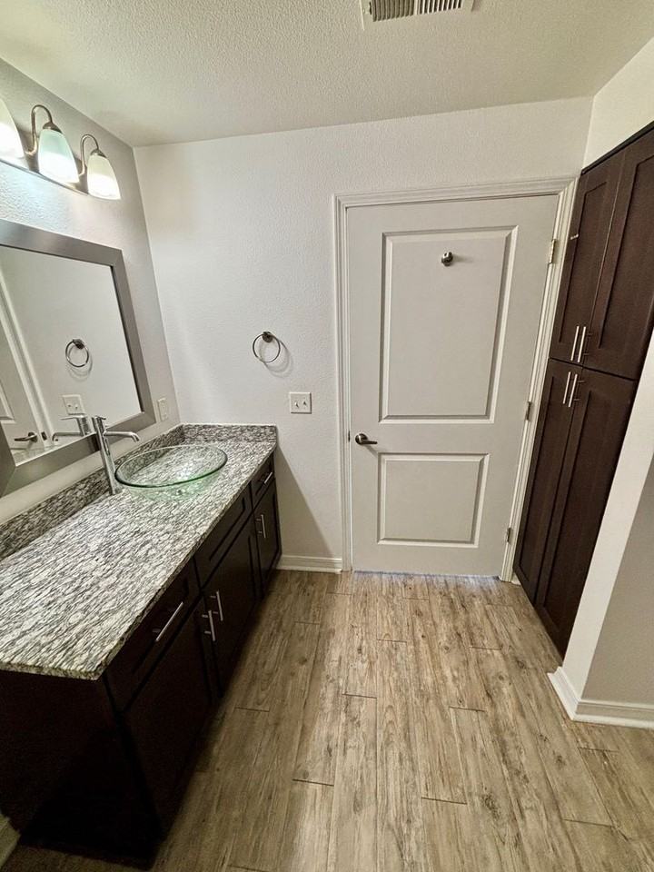 Renaissance Pointe - Photo 5 of 6