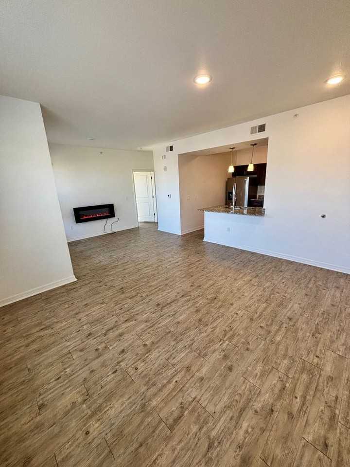 Renaissance Pointe - Photo 6 of 6