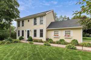 featured image of 1389 Camelback Dr #1