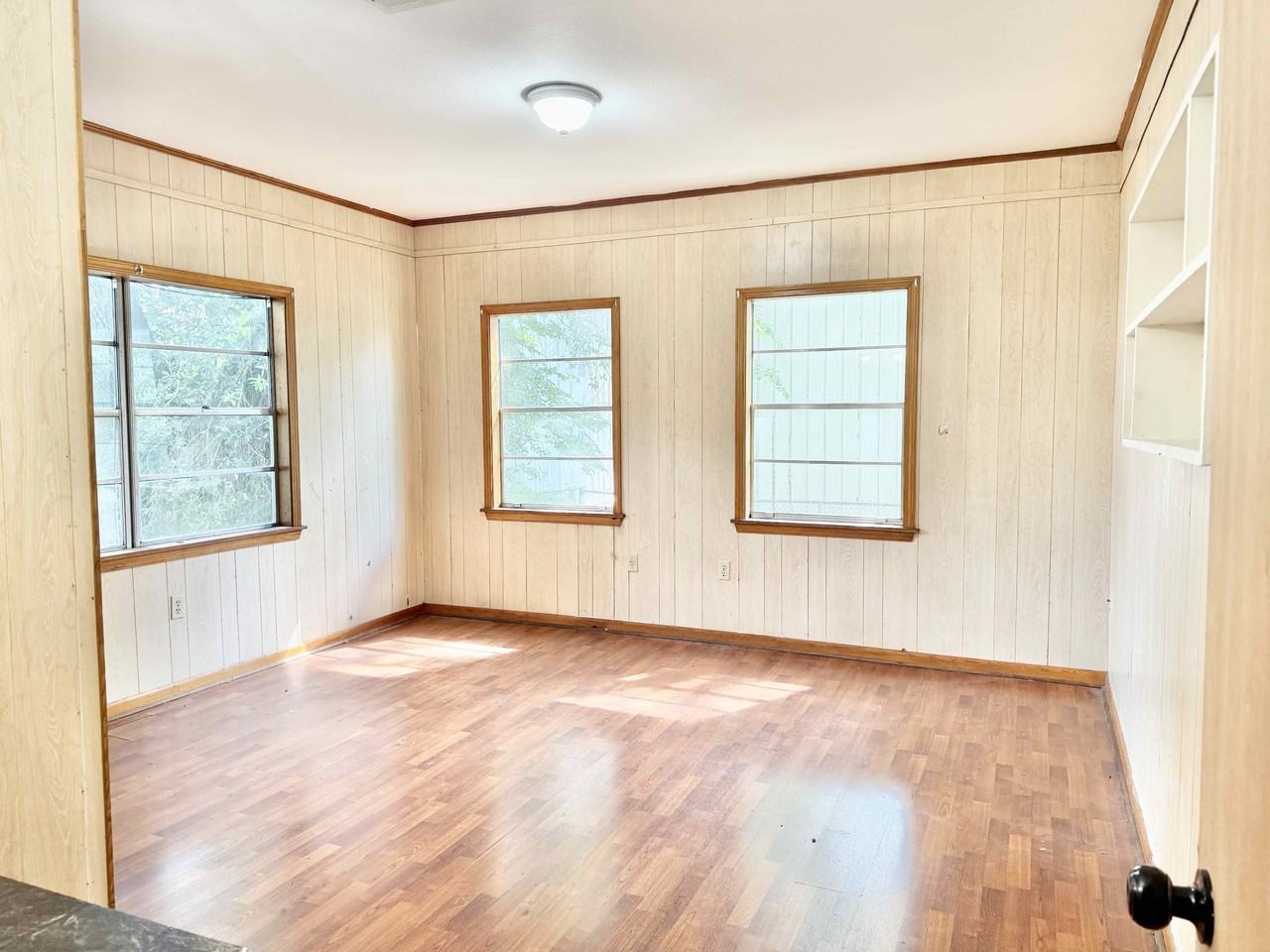 452 Bernardo St #1 - Photo 5 of 11