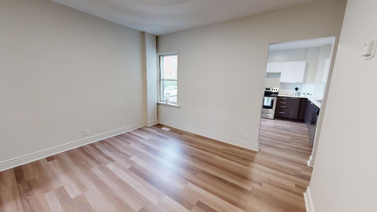 Gladstone & Bell - Photo 2 of 6