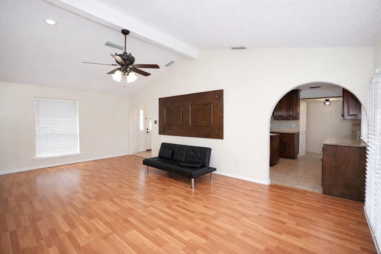 5334 Heather Glen Dr #1 - Photo 3 of 13
