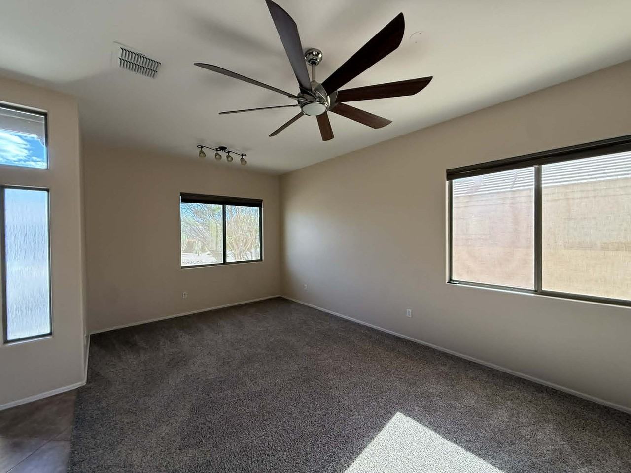 538 W Chatfield St #1 - Photo 6 of 43