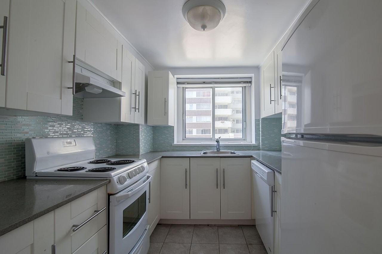 3435 Rue Drummond — photo 2