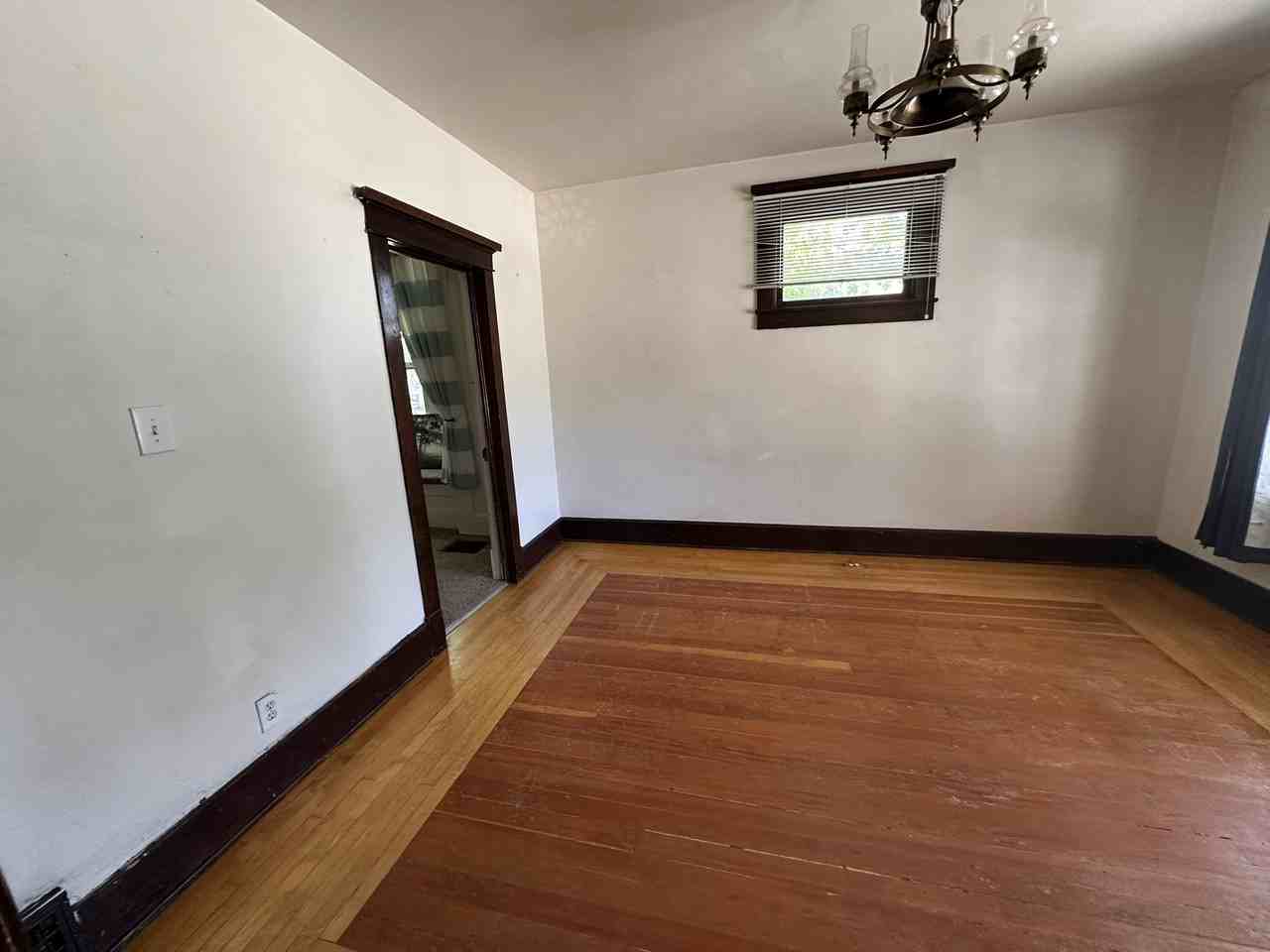 1332 E 400 S #1 - Photo 7 of 33