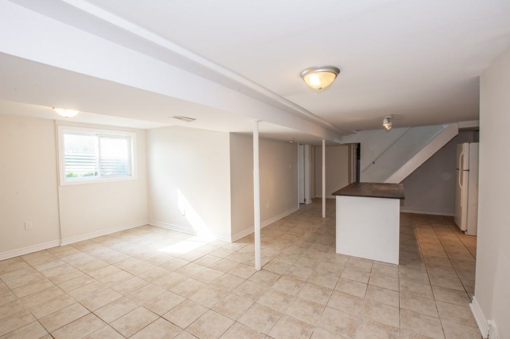 7 Kirk St - Photo 6 of 11