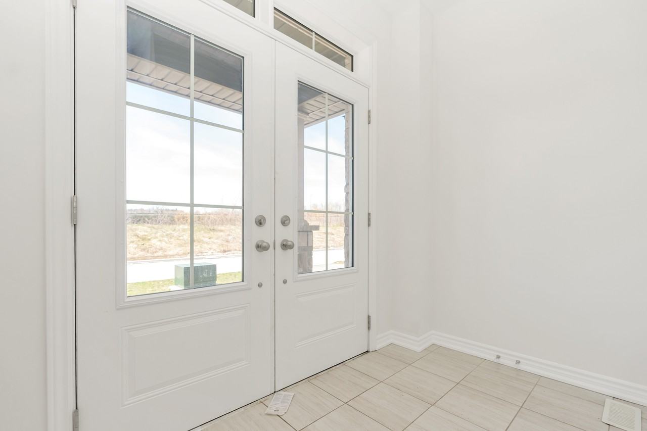 1386 Broderick St - Photo 2 of 36