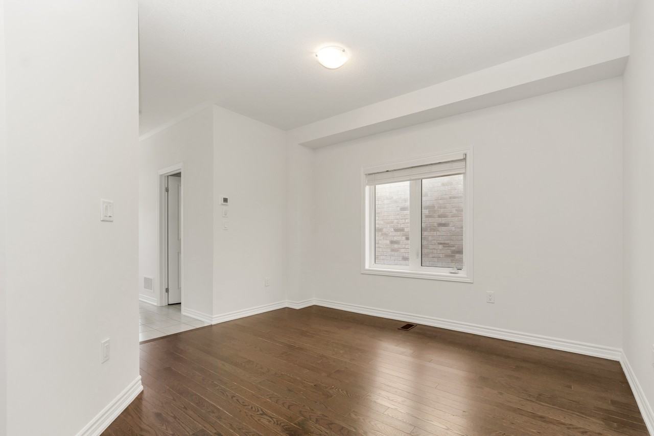 1386 Broderick St - Photo 5 of 36