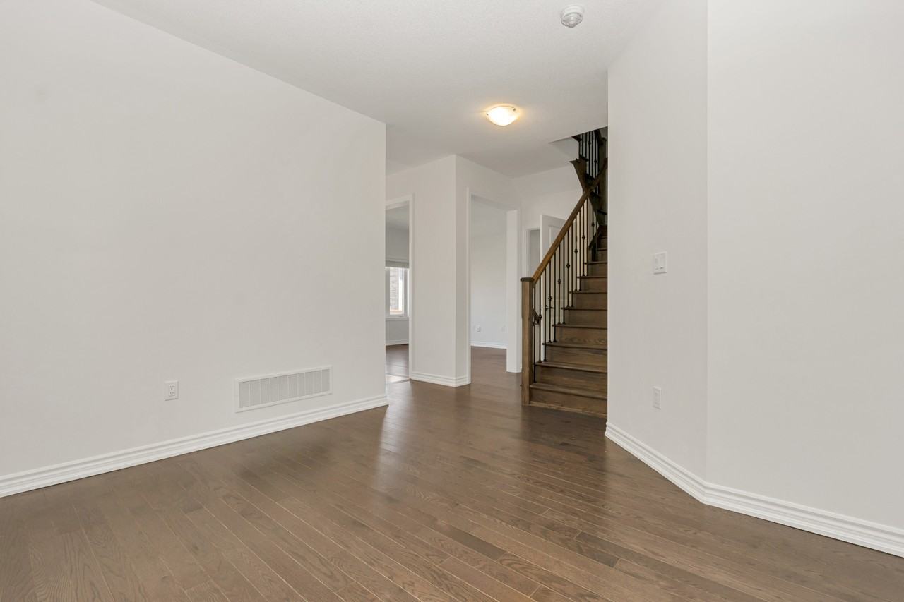 1386 Broderick St - Photo 6 of 36