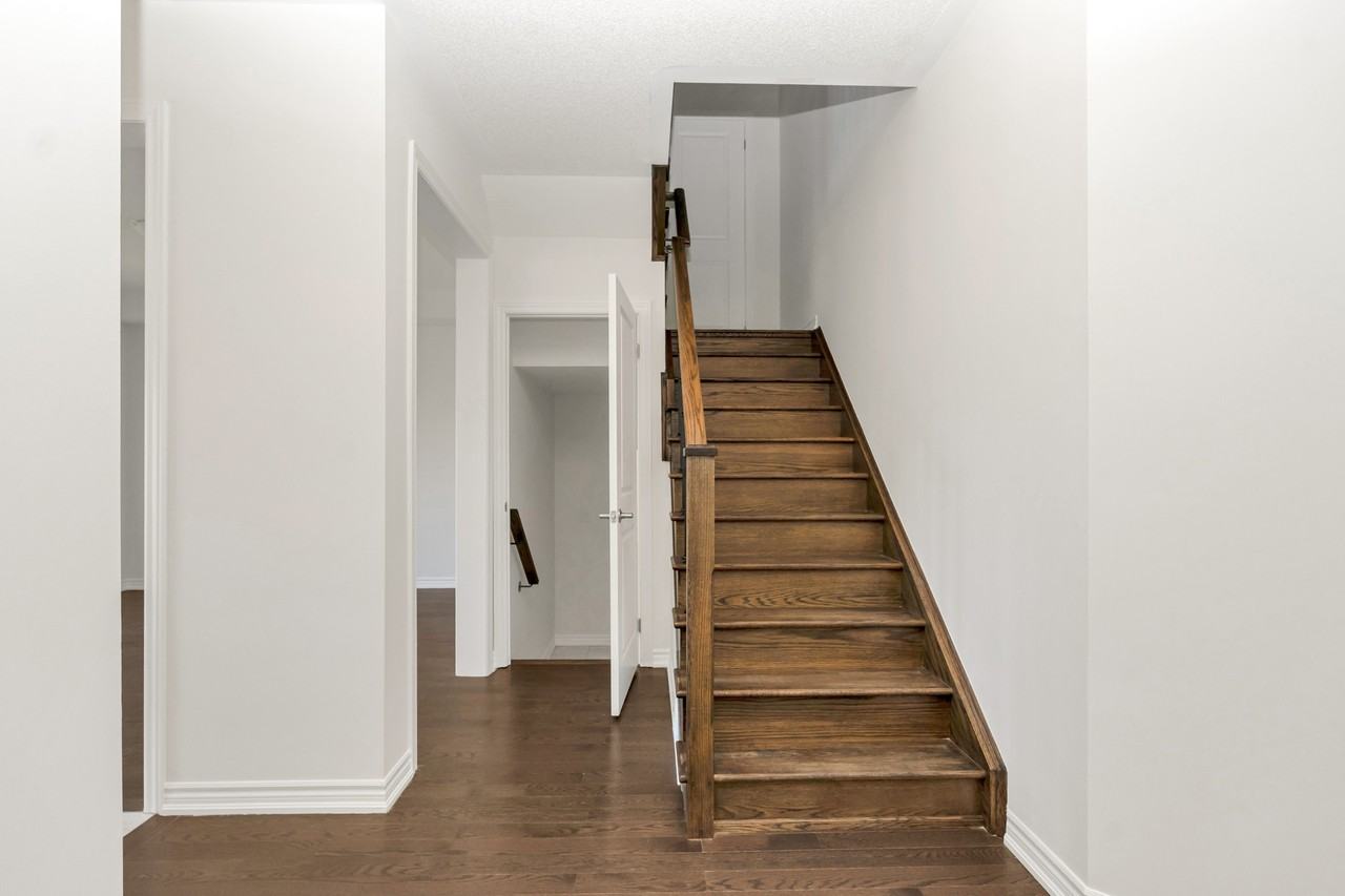 1386 Broderick St - Photo 7 of 36