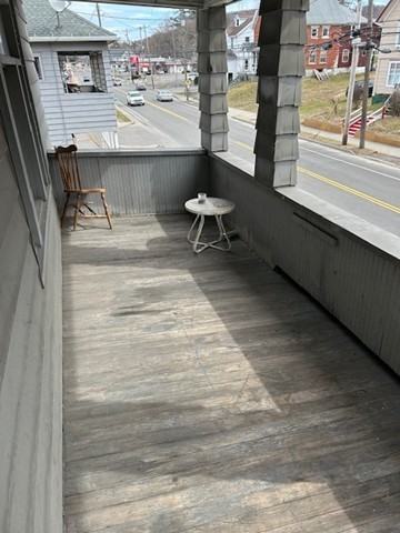 231 Conklin Ave #2 - Photo 4 of 8