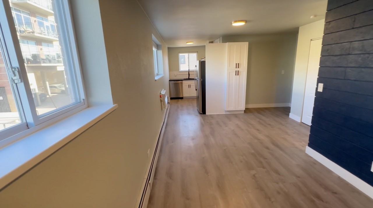 2836 WYANDOT STREET - Photo 5 of 17