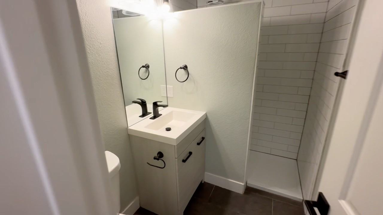 2836 WYANDOT STREET - Photo 7 of 17