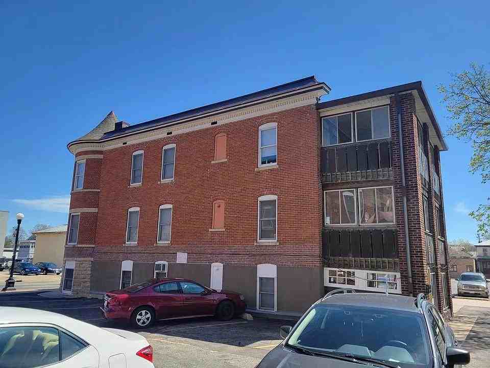 618 King St - Photo 5 of 13