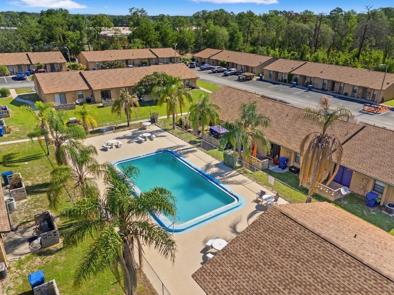 7124 Barclay Ave - Photo 4 of 20