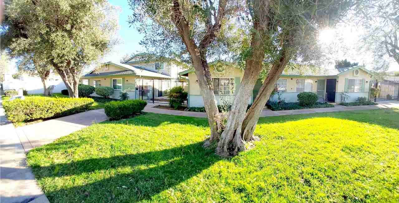 1231 Persimmon Ave - Photo 2 of 7