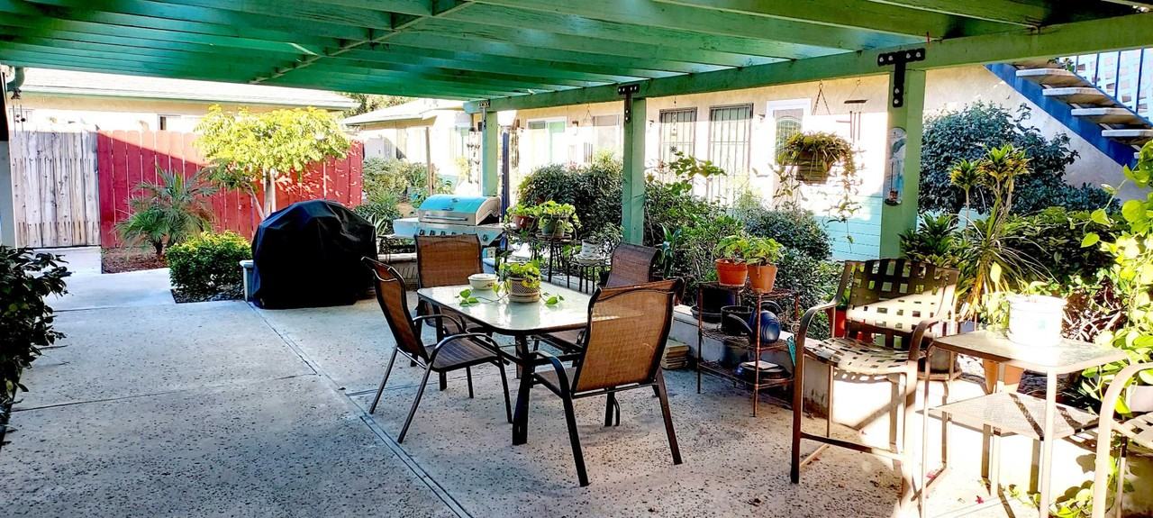 1231 Persimmon Ave - Photo 3 of 7