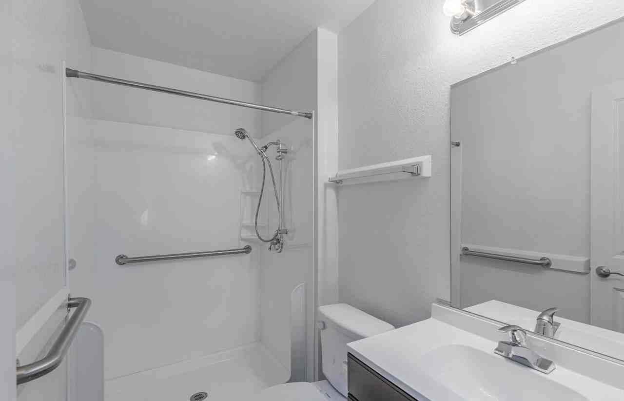 1231 Persimmon Ave - Photo 6 of 7