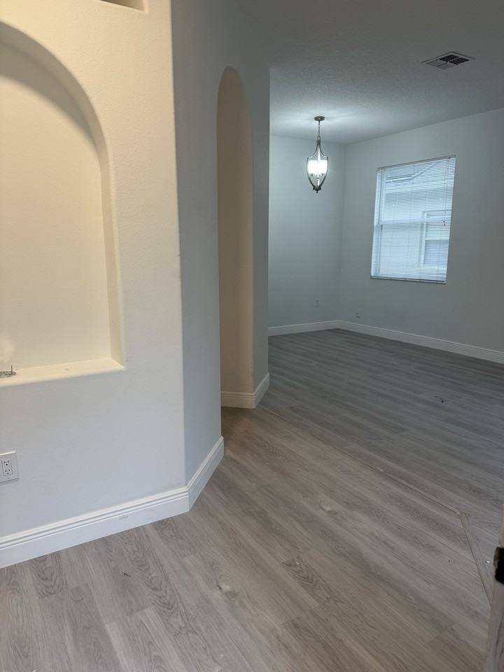 750 Home Grove Dr #1 - Photo 5 of 24