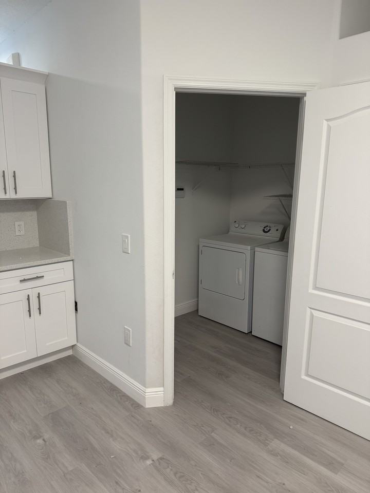 750 Home Grove Dr #1 - Photo 7 of 24