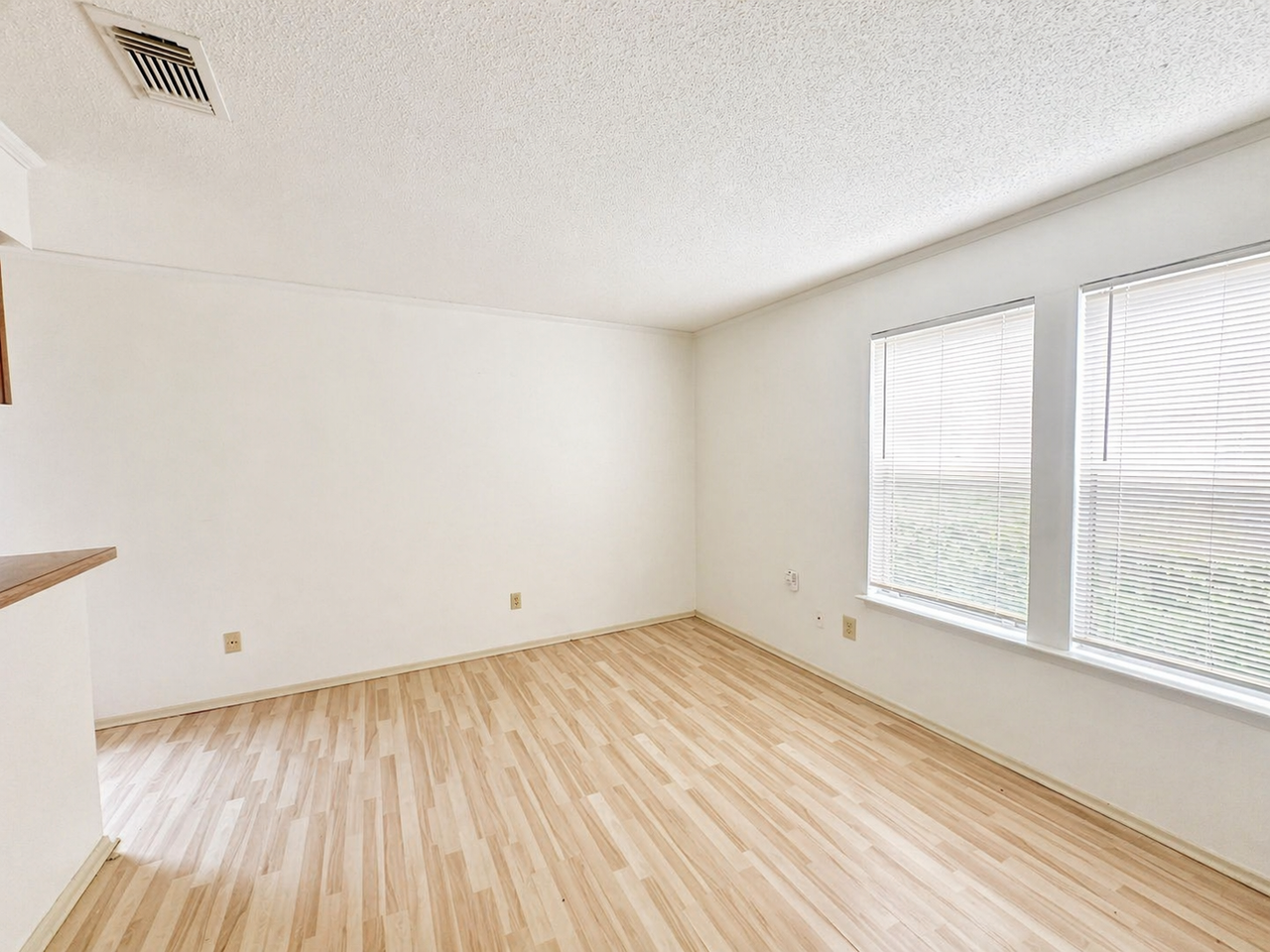 5608 Cougar Dr #214 - Photo 3 of 9