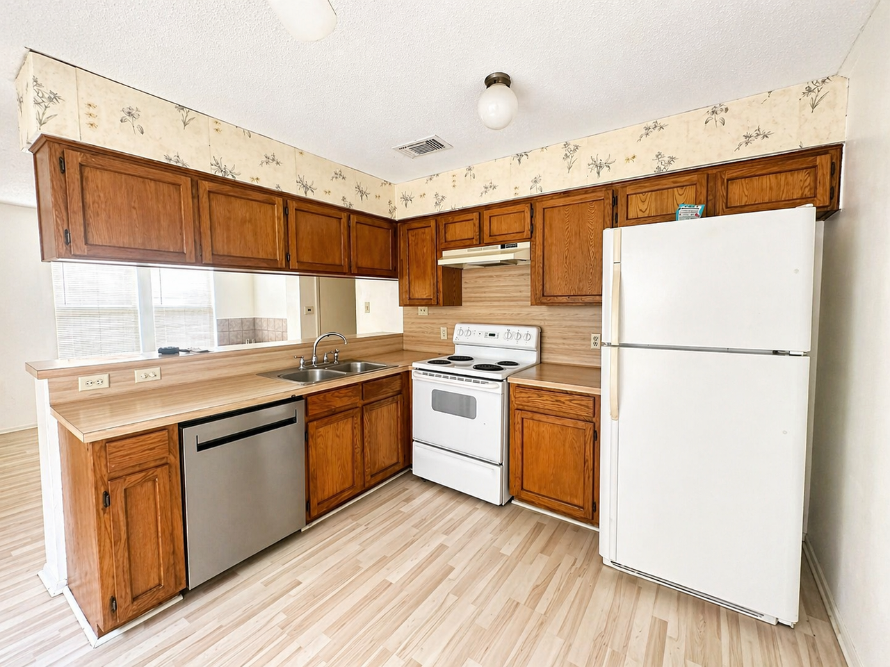 5608 Cougar Dr #214 - Photo 4 of 9