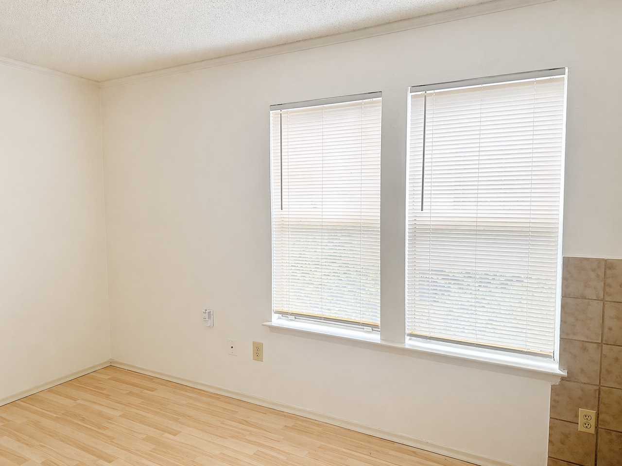 5608 Cougar Dr #214 - Photo 6 of 9