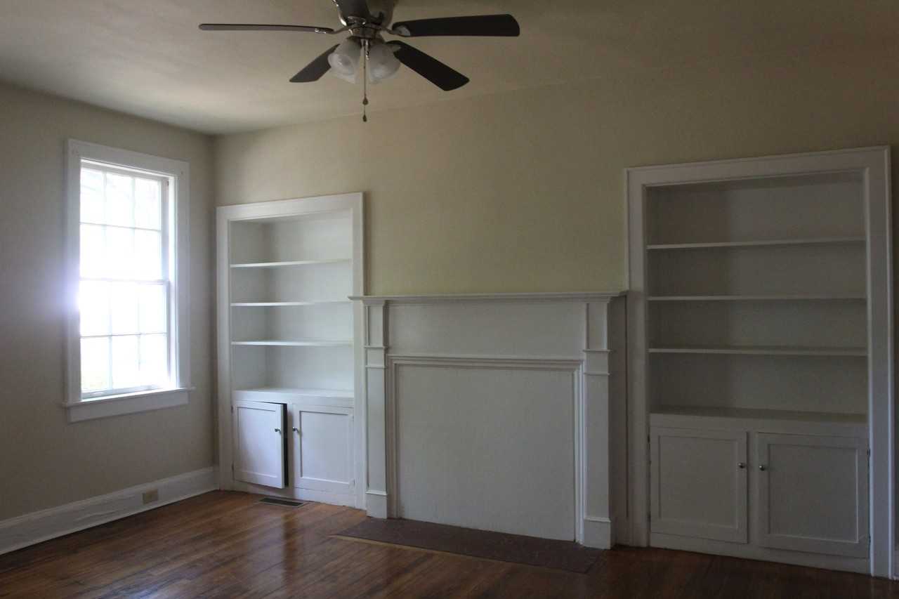 907 W Society Ave #B - Photo 3 of 7