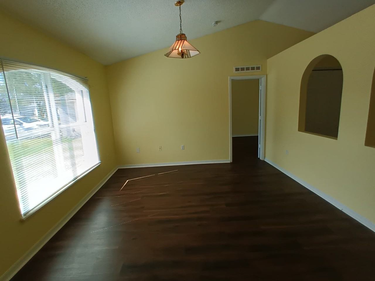 433 Flamingo Ct #1 - Photo 4 of 14