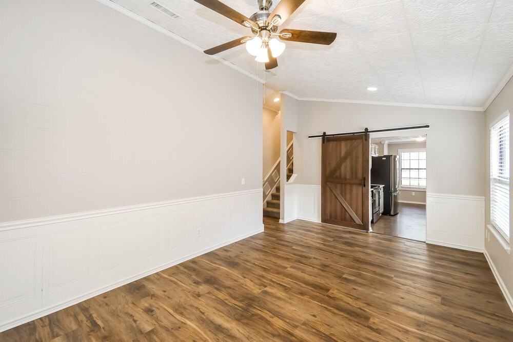 1283 Independence Dr - Photo 5 of 17