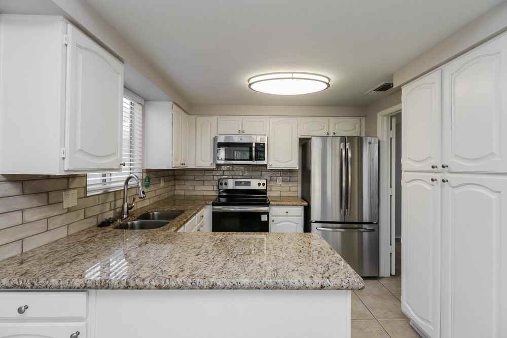 2282 W Park Ave - Photo 7 of 17