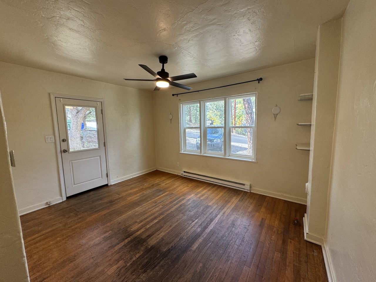 335 Pioneer Dr #1 - Photo 3 of 8