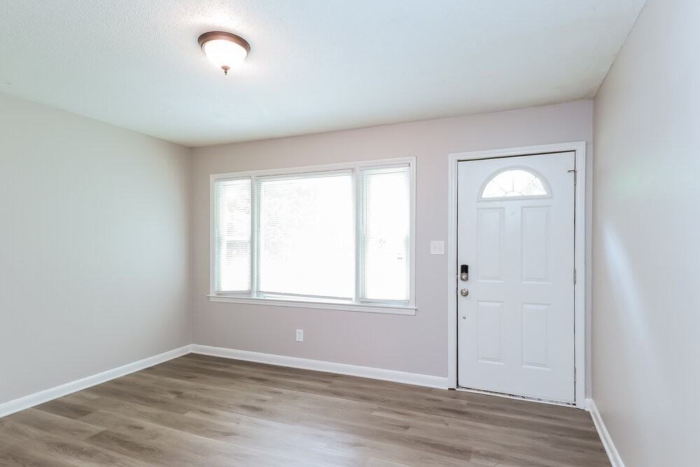 2910 Freida Ln - Photo 4 of 16