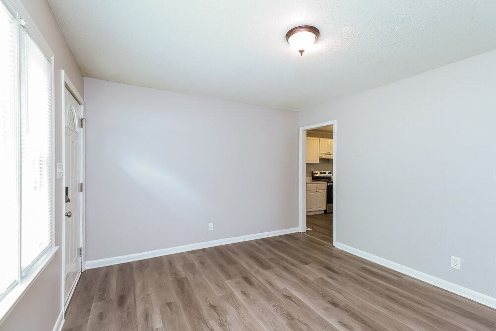 2910 Freida Ln - Photo 5 of 16