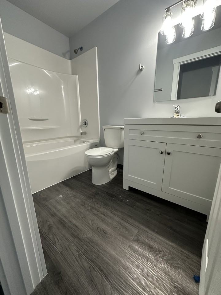 4552 4545 Veterans Way - 401 - Photo 3 of 9