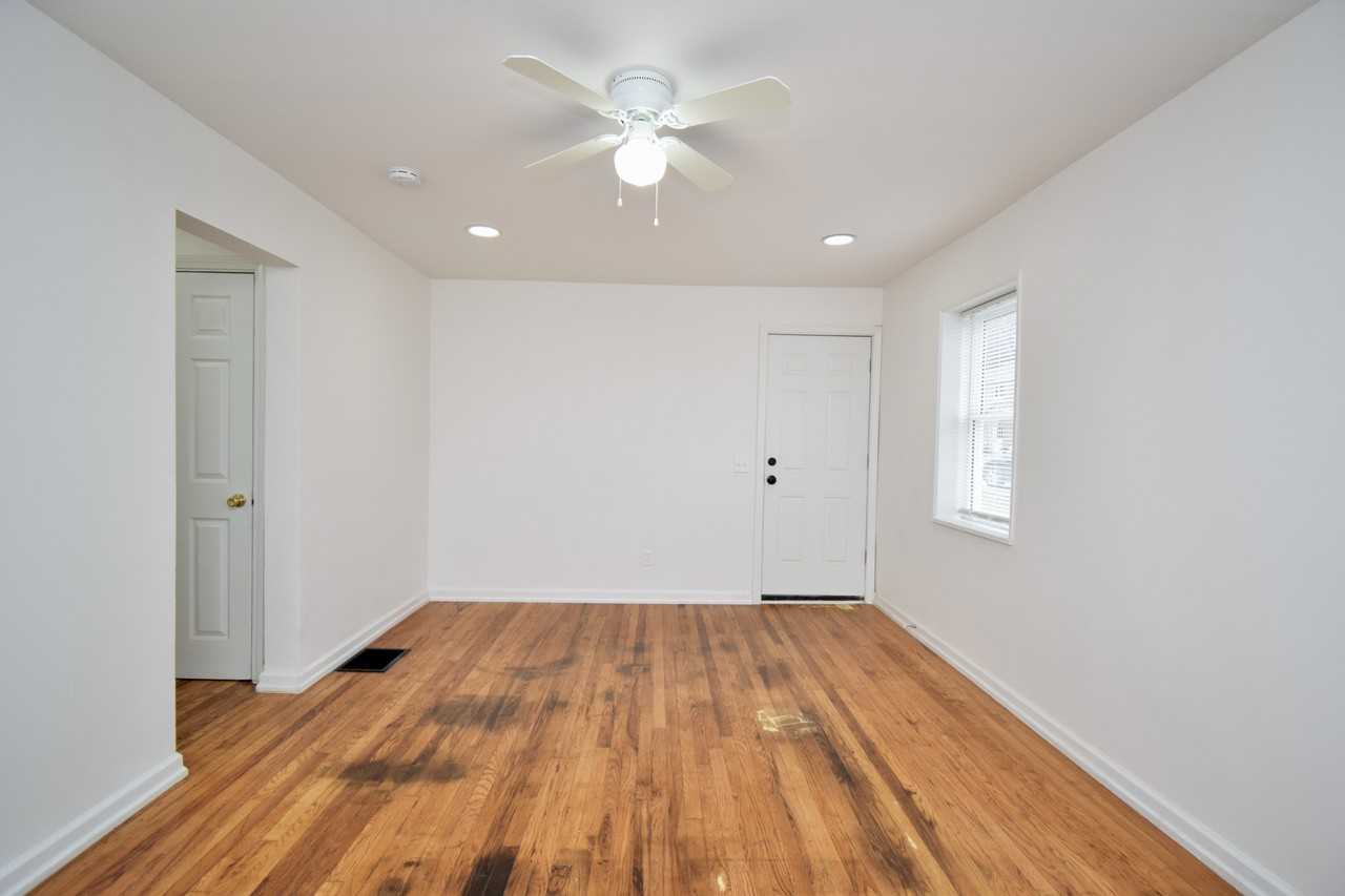 118 Glenridge Pl #D - Photo 2 of 17