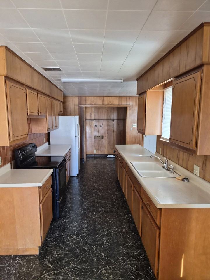 1619 E Goodale Ave #1 - Photo 4 of 7