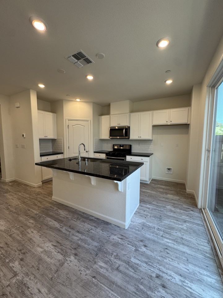 3125 Sunny Gate Ln #1 - Photo 7 of 35