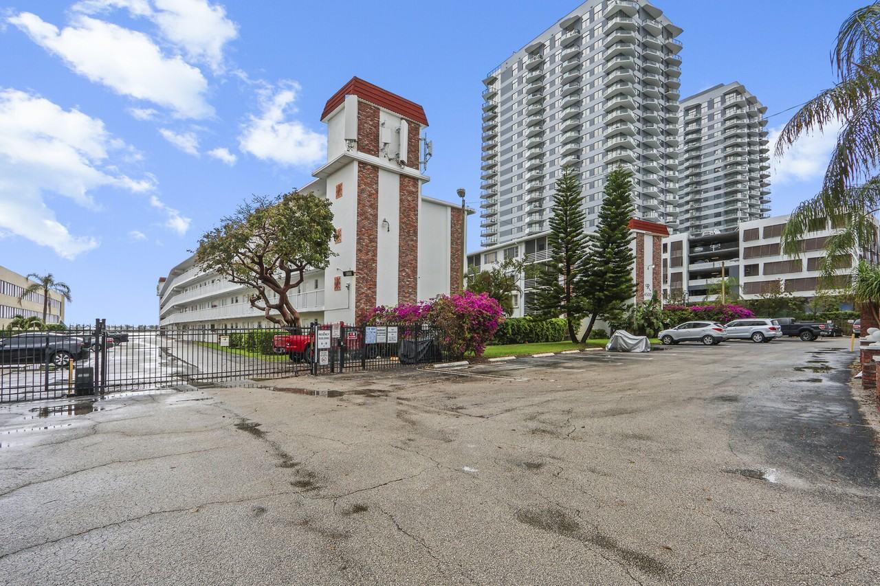 4500 N Flagler Dr #1 - Photo 3 of 28