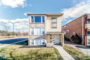 featured image of 7906 S Whipple St #1