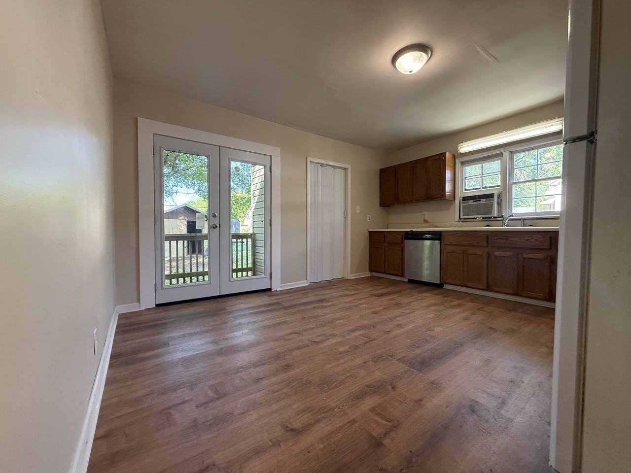 650 Avenue F Ne #1 - Photo 6 of 13