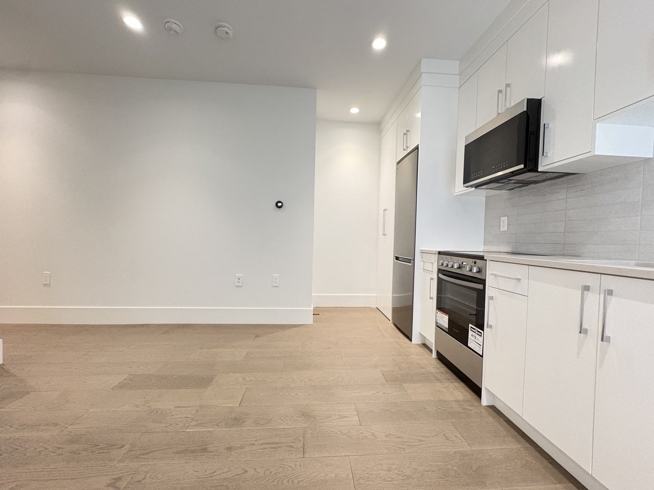 7495 Aubrey St Bsmt - Photo 3 of 6