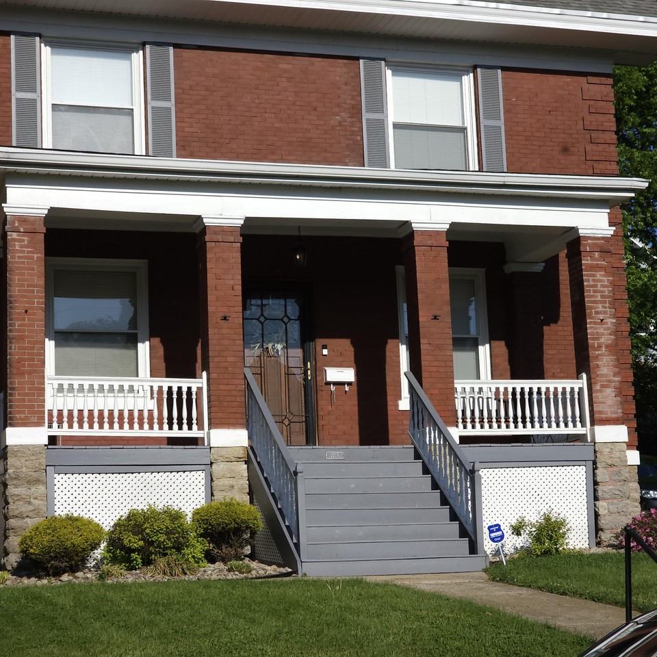 2216 Burnet Ave #2 - Photo 3 of 4