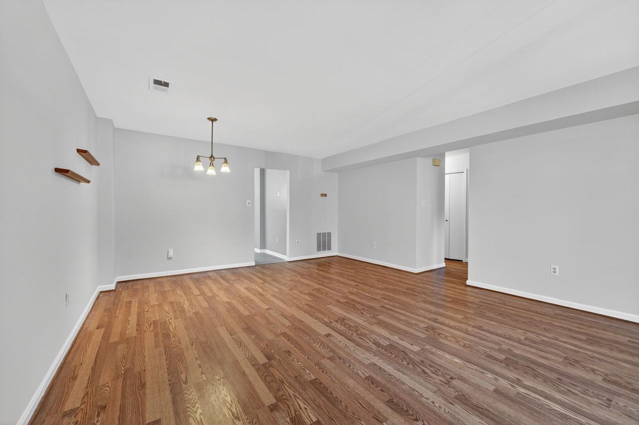 1625 S Barton St #1 - Photo 3 of 17