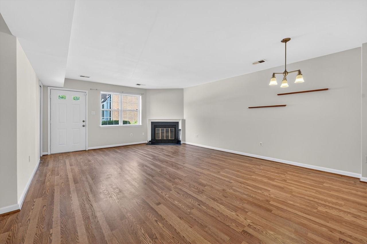 1625 S Barton St #1 - Photo 5 of 17